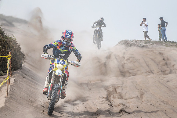 Over the jump 5452