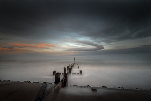 night fall on groynes